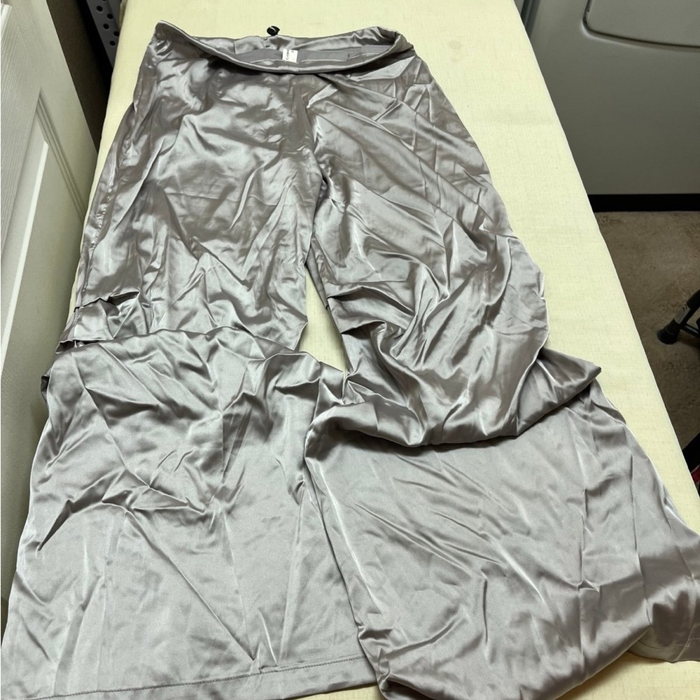 NWT Commense XS grey oversized satin wide leg pants - Picture 6 of 12
